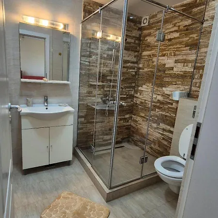 Ola's Mamaia Nord Apartment *