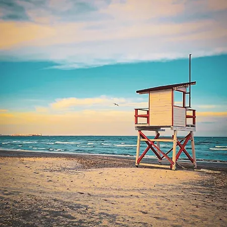 Ola's Mamaia Nord Apartment *